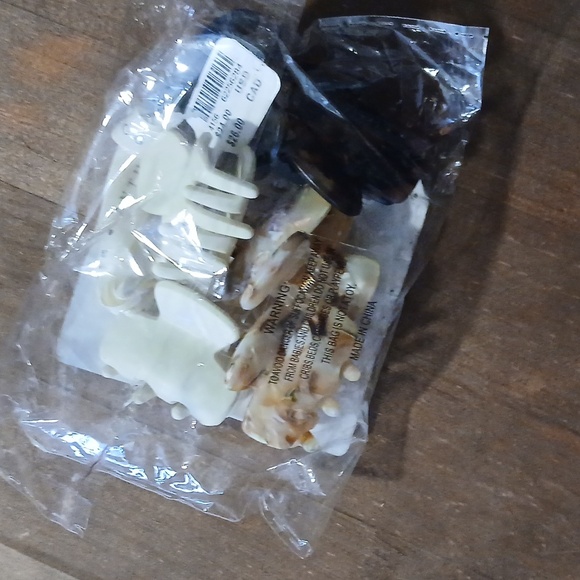 Speckled Mini Hair Clip Set Of 6 Cream Anthropologie - Picture 2 of 2